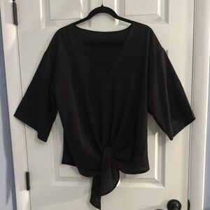 Elegant Black Tie-Front Blouse XL